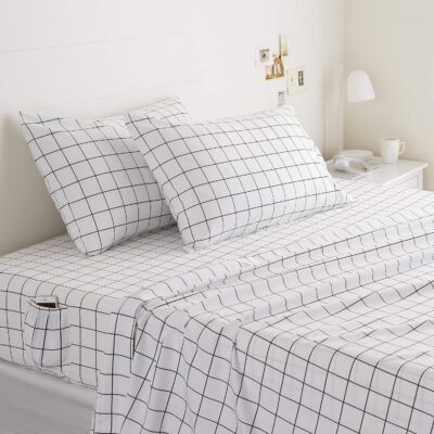 Soft microfiber four-piece sheet set, with elastic side pockets,  size, black checkered geometric pattern